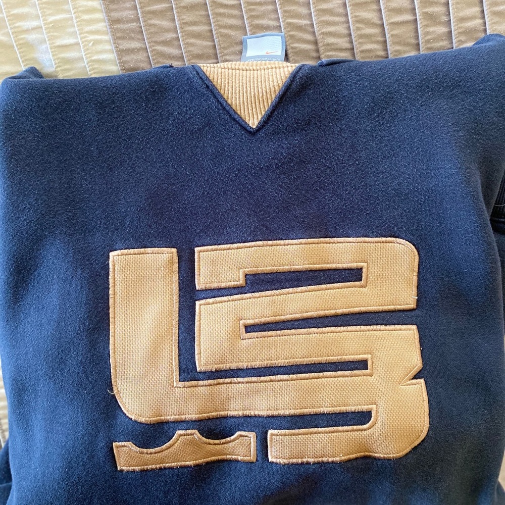 Vintage Nike Lebron James Sweatshirt
